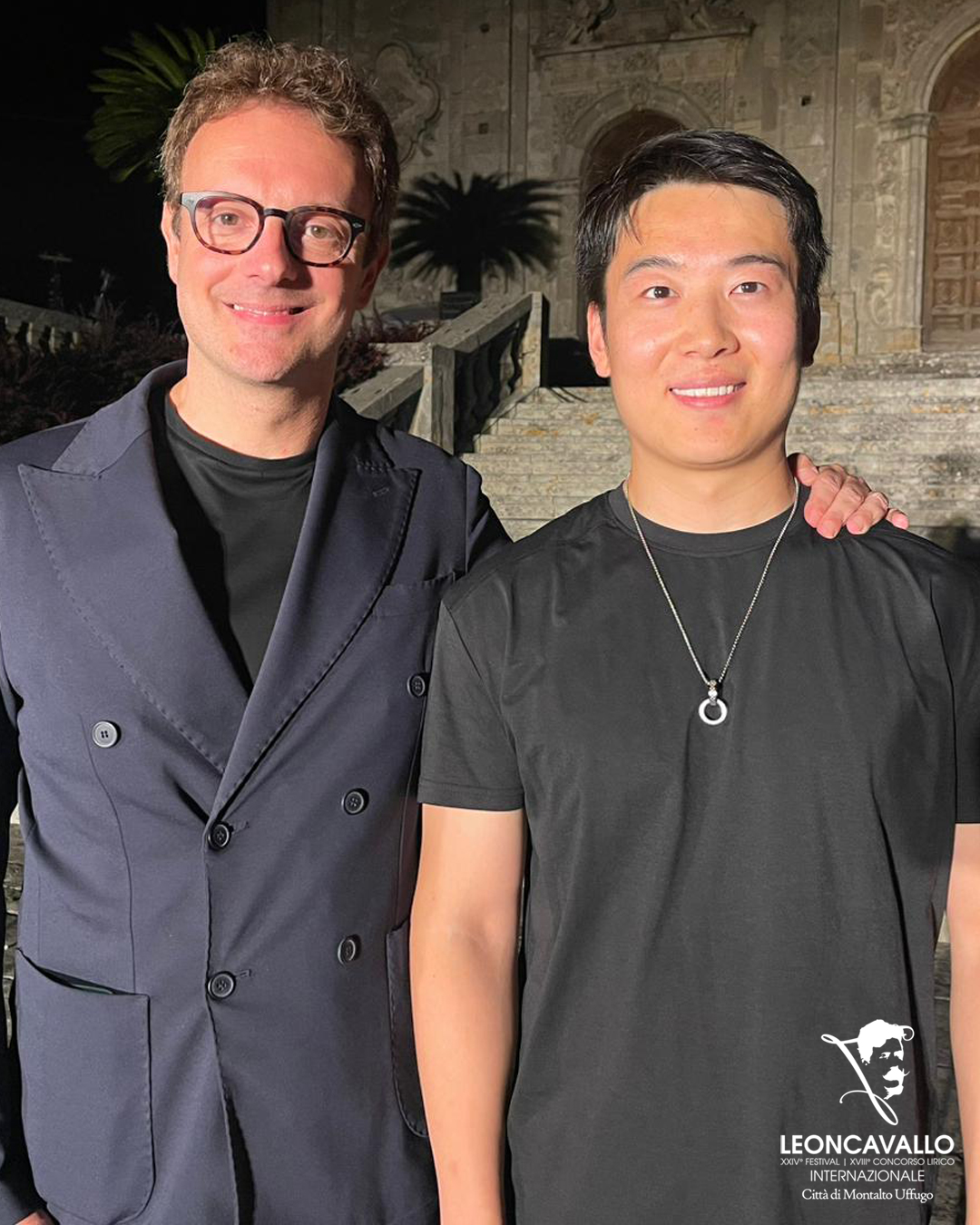 Il Direttore Artistico Luigi Travaglio insieme al Primo Premio - Zheng Wang